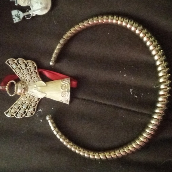 Silver and gold necklaces and pendants - Picture 4 of 4